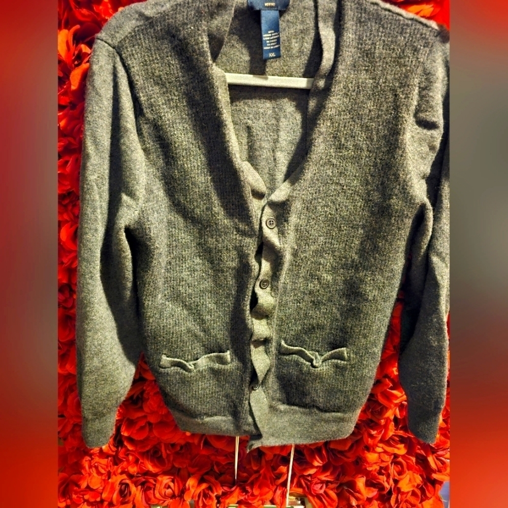 Men's Banana Republic Merino Wool Gray Sweater Shrunk to a Medium NOT XXL